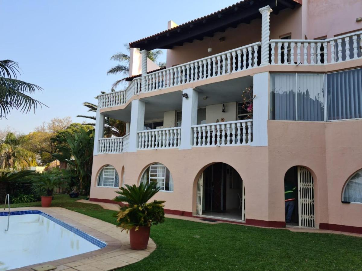 Kosmos View Luxury Apartments Hartbeespoort Esterno foto