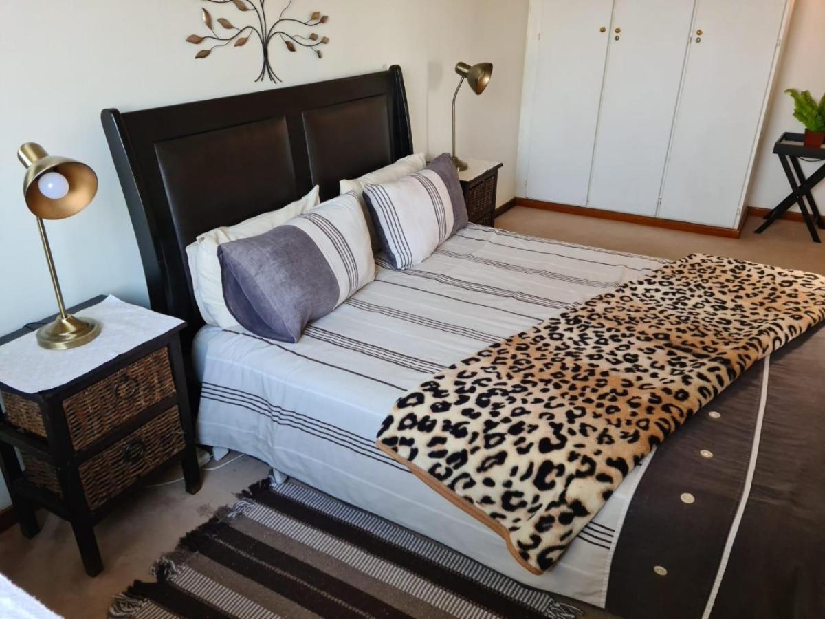 Kosmos View Luxury Apartments Hartbeespoort Esterno foto